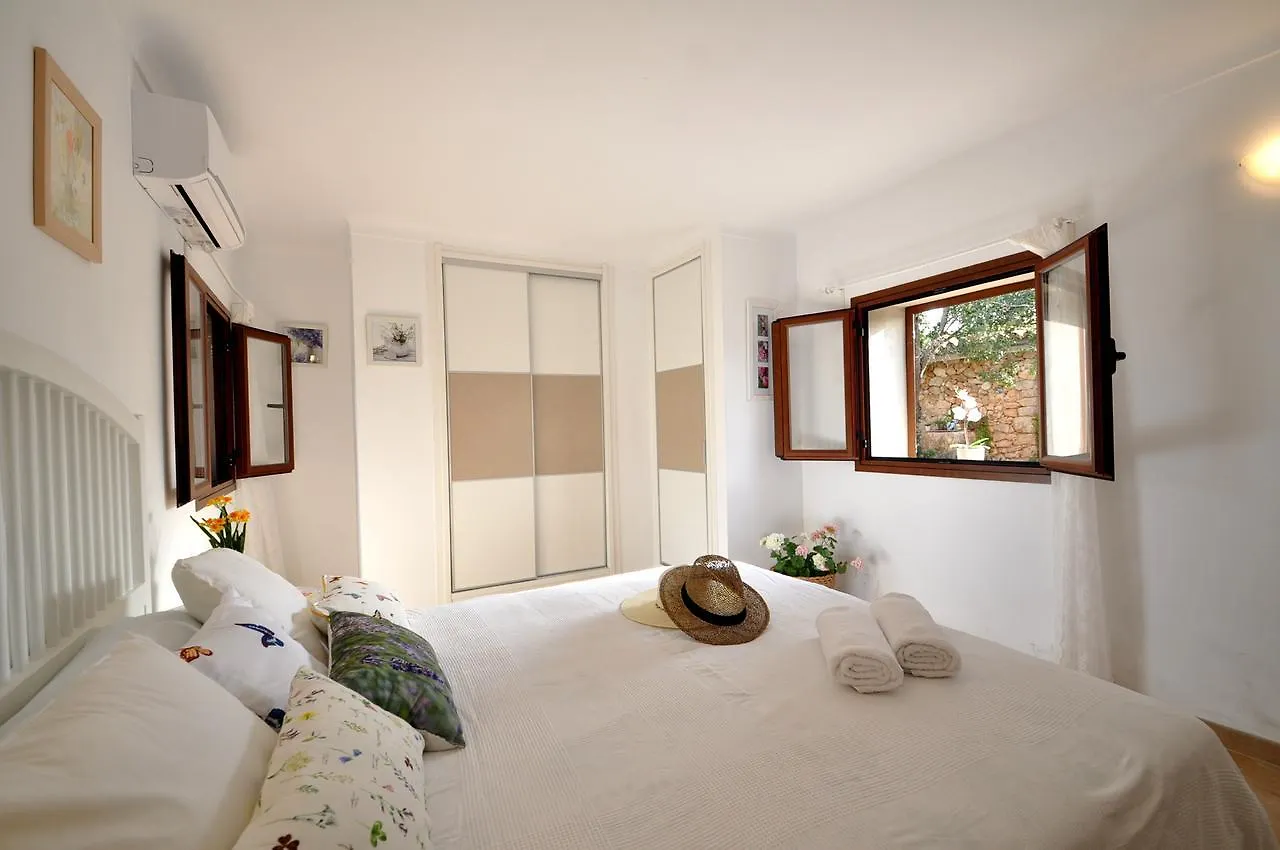 Country house Can Barrera Guest House Costitx